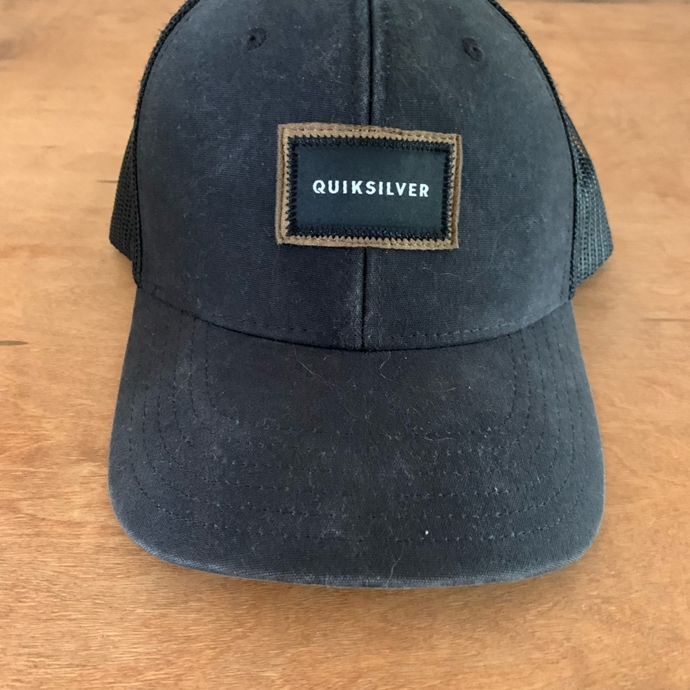 Quiksilver Black Hat Classic Style